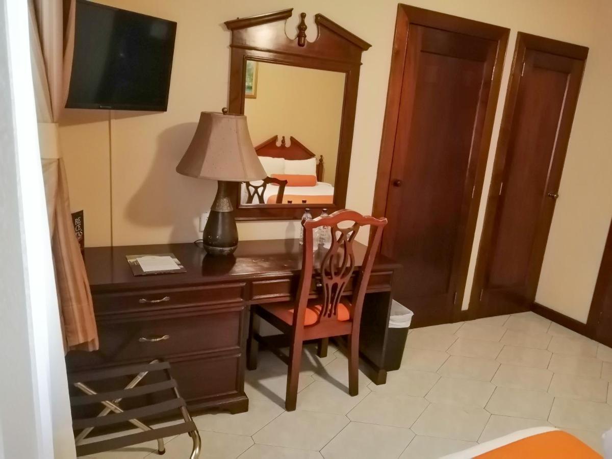 Hotel Royal Palace Guatemala City Exterior photo